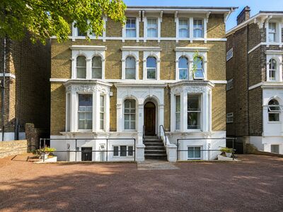 1 bedroom Detached Flat for sale