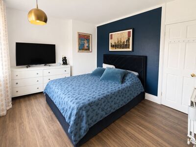 3 bedroom Mid Terrace House for sale