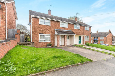 Tetbury Drive, 3 bedroom Semi Detached House to rent, £950 pcm