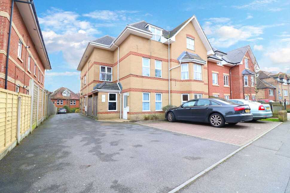 Main image of 2 bedroom Flat to rent, Florence Road, Dorset, BH5