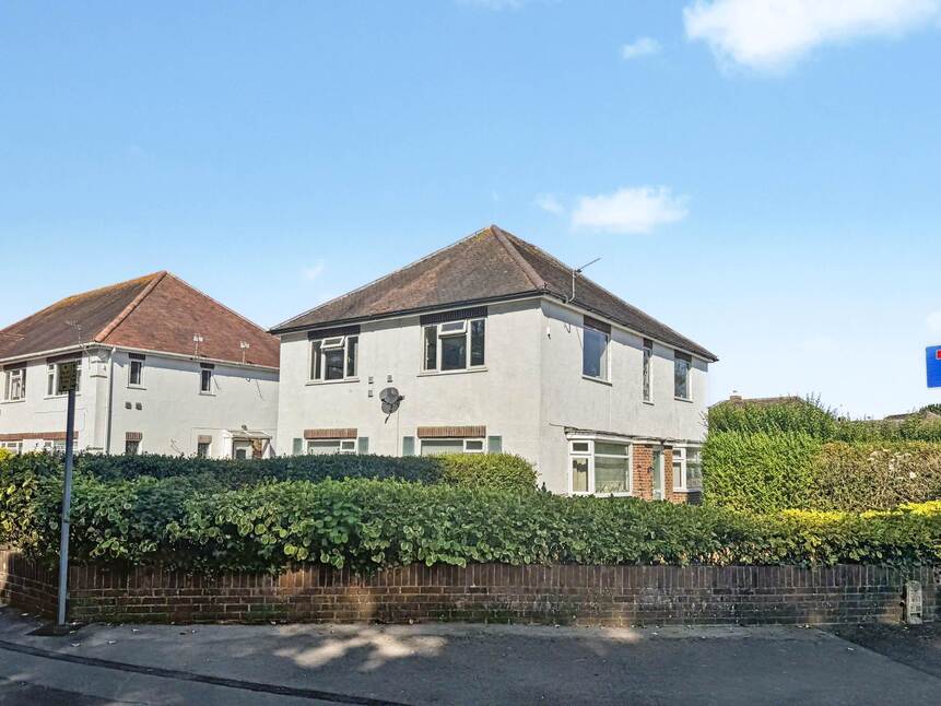Main image of 2 bedroom Flat for sale, Longbarrow Close, Queens Park, Dorset, BH8