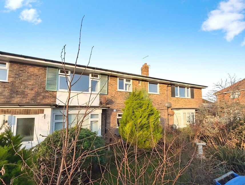 Main image of 2 bedroom Flat to rent, Chesham Close, Goring-By-Sea, West Sussex, BN12