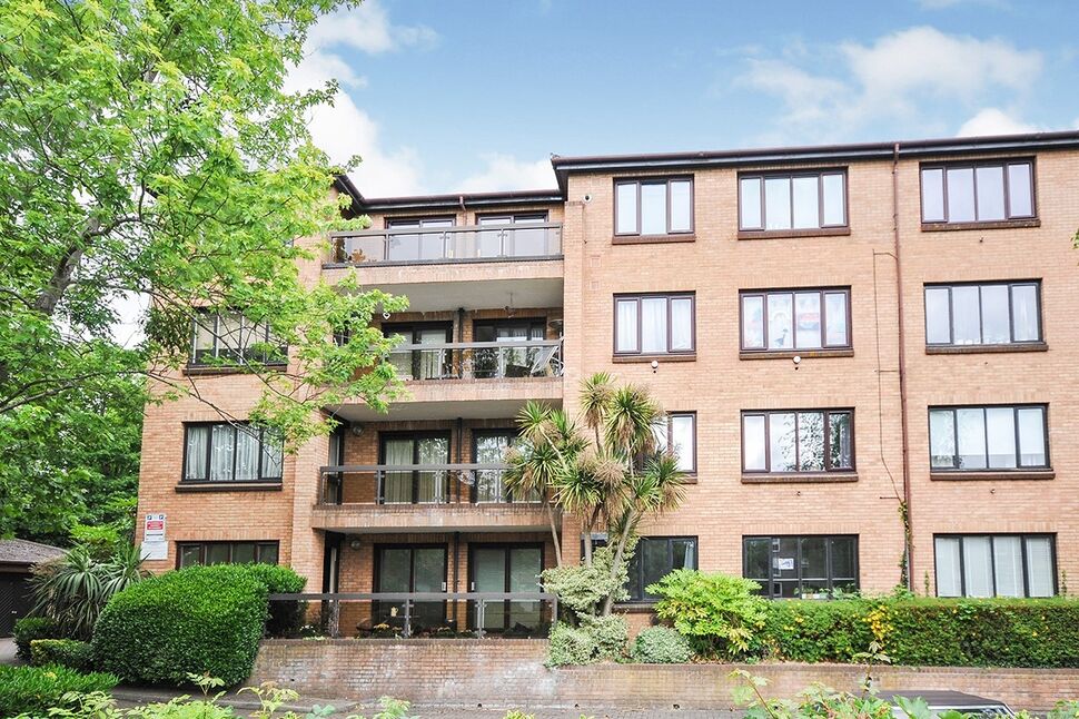 Main image of 2 bedroom Flat to rent, Andace Park Gardens Widmore Road, Bromley, BR1