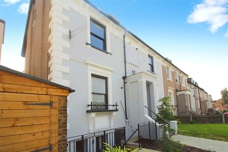 1 bedroom  Flat to rent