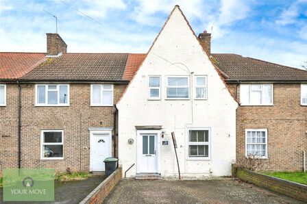 3 bedroom Mid Terrace House for sale