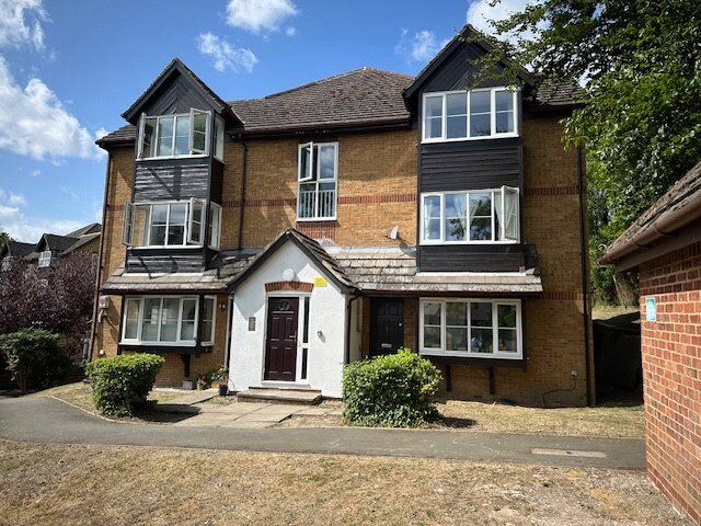 Main image of Flat for sale, Orchard Grove, London, SE20
