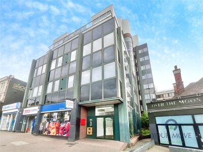 Broadway House, 1 bedroom  Flat for sale, £260,000
