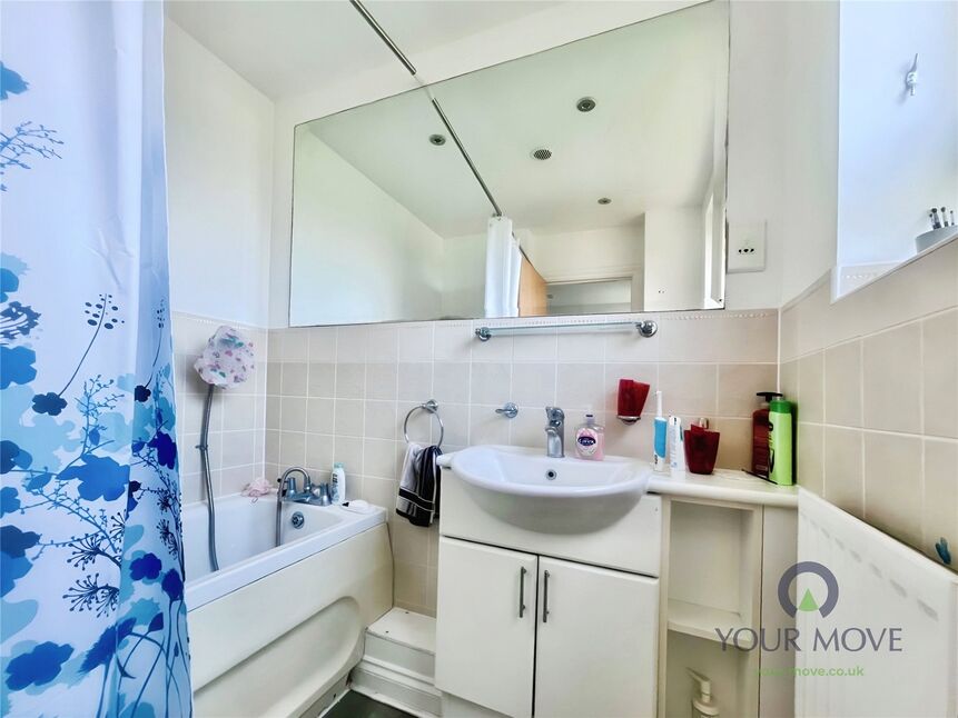 En-Suite Bathroom