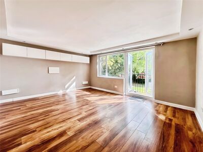 Cumberland Road, 2 bedroom  Flat for sale, £375,000