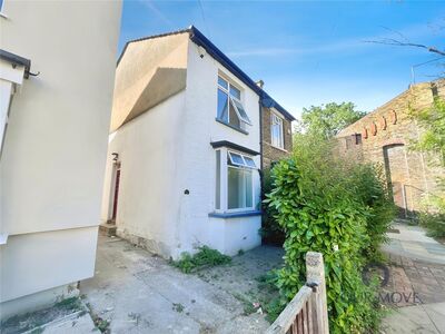 Aylesbury Road, 2 bedroom Semi Detached House for sale, £400,000