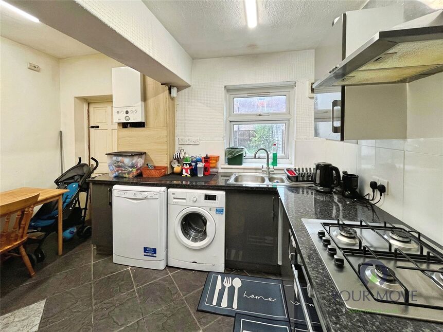 Kitchen / Breakfast Room