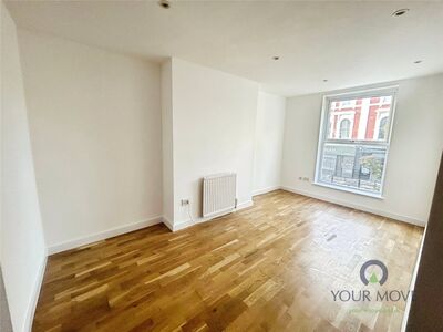 Station Road, 1 bedroom  Flat to rent, £1,500 pcm
