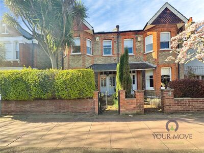 Clock House Road, 3 bedroom Flat for sale, &pound;575,000