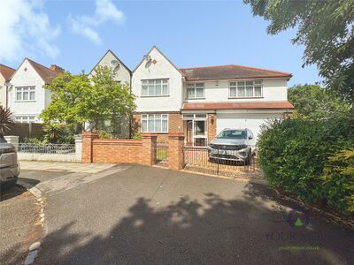 Roslin Way, 4 bedroom End Terrace House for sale, &pound;700,000