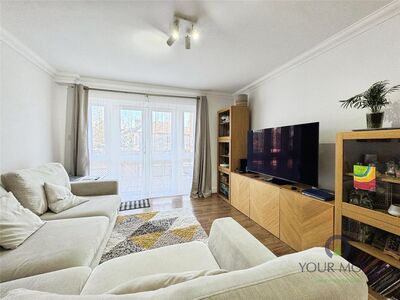 2 bedroom Flat for sale