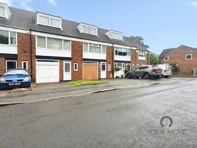 3 bedroom Mid Terrace House for sale