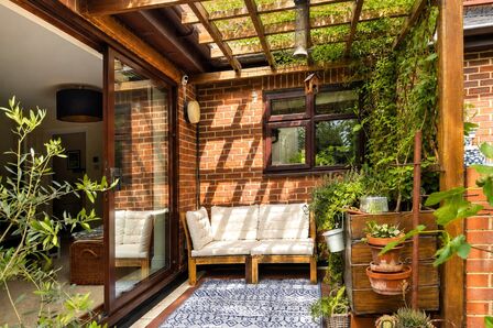 1 bedroom Flat for sale