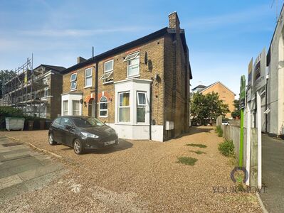 1 bedroom Flat for sale