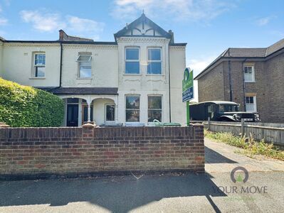 Crescent Road, 2 bedroom Flat for sale, &pound;275,000