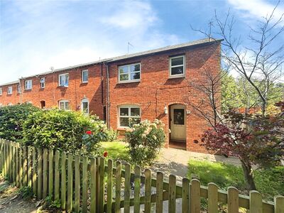3 bedroom End Terrace House to rent