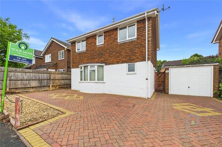 4 bedroom Detached House to rent