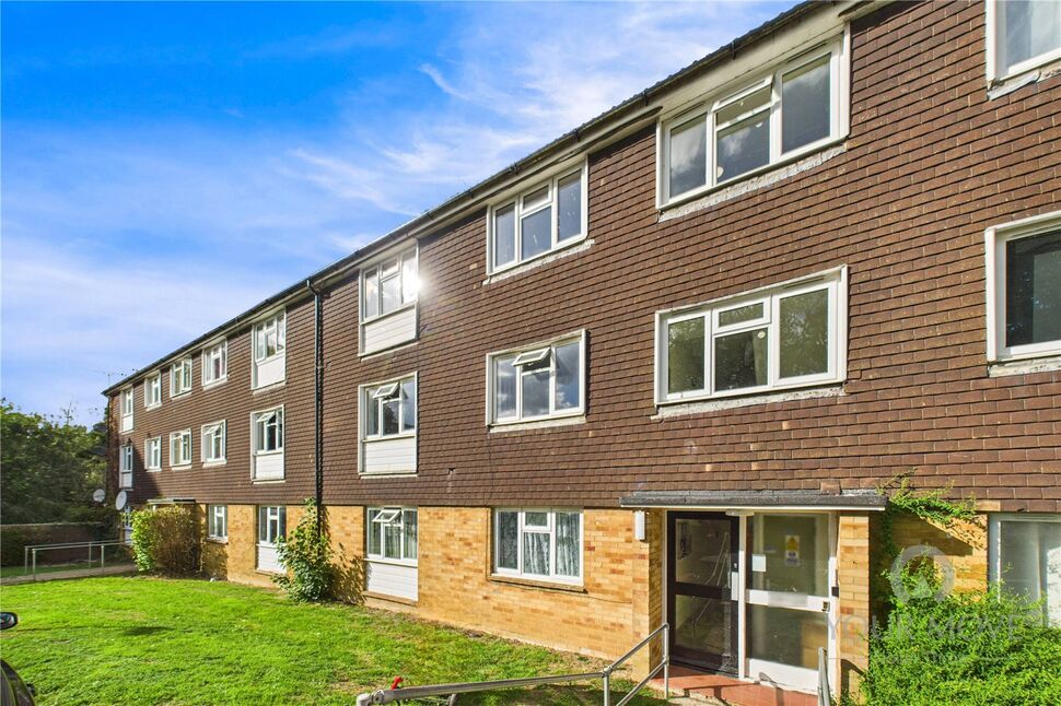 Main image of 2 bedroom Flat to rent, Pightle Crescent, Buckingham, Buckinghamshire, MK18