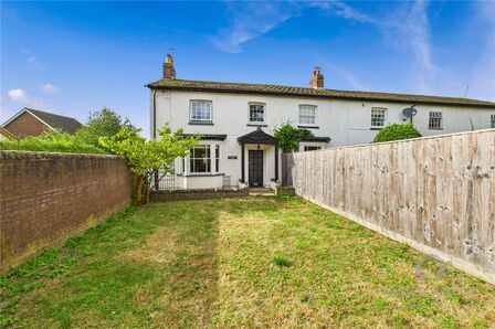 2 bedroom End Terrace House to rent