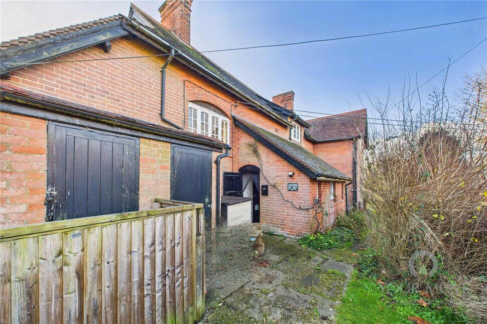 Main image of 2 bedroom Flat to rent, Church Lane, Oving, Buckinghamshire, HP22