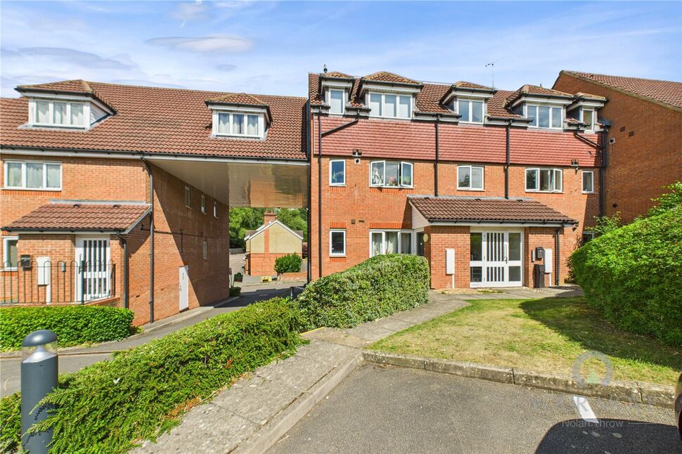 Main image of 2 bedroom Flat to rent, Lenborough Road, Buckingham, Buckinghamshire, MK18