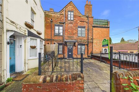 3 bedroom End Terrace House for sale