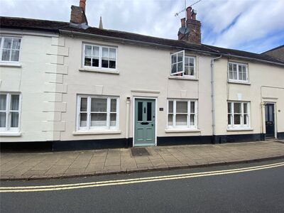 2 bedroom Mid Terrace House to rent