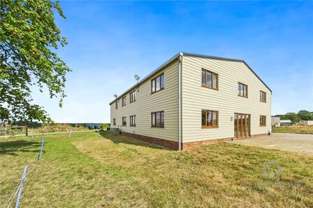 5 bedroom Semi Detached House to rent