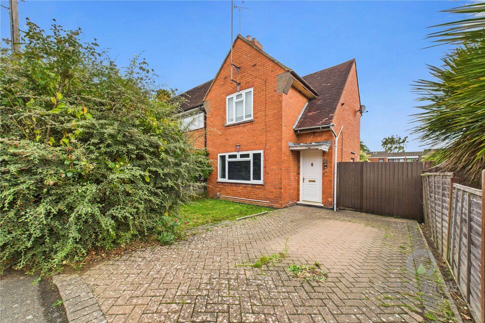Main image of 2 bedroom End Terrace House for sale, Eastern Avenue North, Kingsthorpe, Northampton, Northamptonshire, NN2