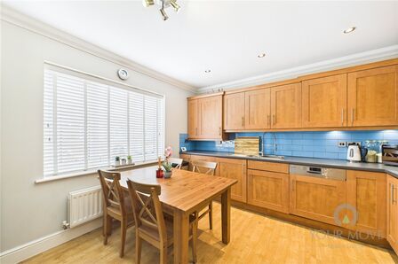 2 bedroom  Flat for sale