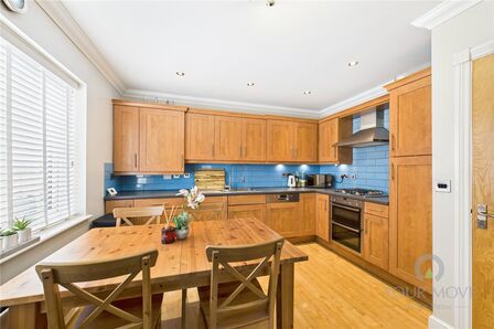 2 bedroom  Flat for sale