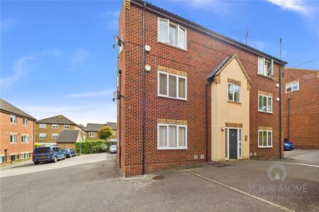 Kirkwood Grove, 2 bedroom  Flat for sale, £240,000