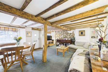 3 bedroom Mid Terrace Property for sale