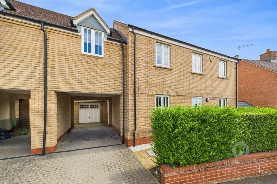 Main image of 4 bedroom Link Detached House for sale, Lincoln, Buckingham, Buckinghamshire, MK18