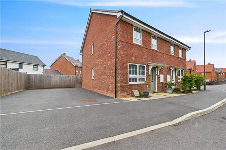 Edward Road, 3 bedroom Semi Detached House for sale, £375,000