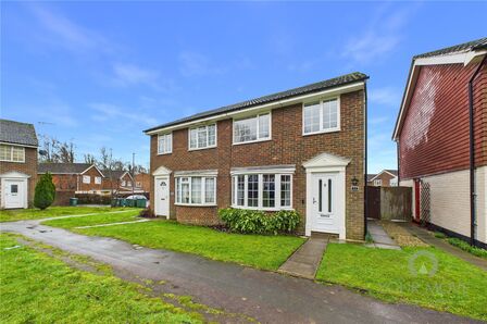 Greenway Walk, 3 bedroom Semi Detached House to rent, &pound;1,350 pcm