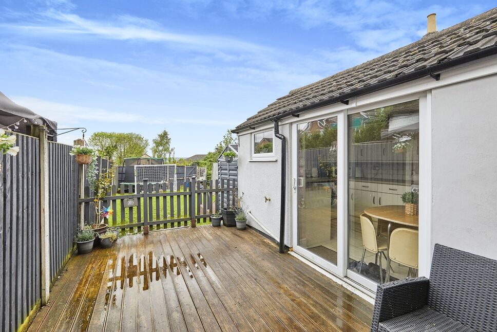 Main image of 3 bedroom Semi Detached House for sale, Rosliston Road, Burton-on-Trent, Staffordshire, DE15