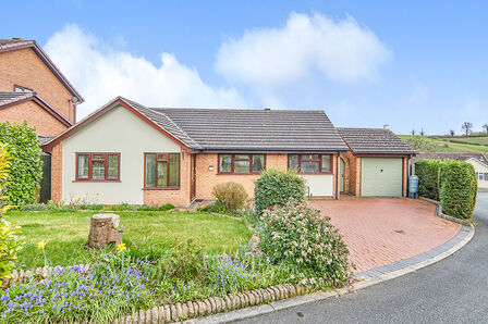Winchcombe Drive, 2 bedroom Detached Bungalow for sale, £320,000
