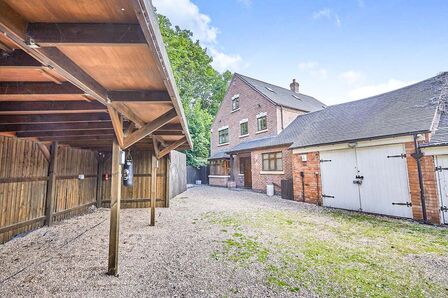 Court Farm Lane, 5 bedroom Detached House for sale, £650,000
