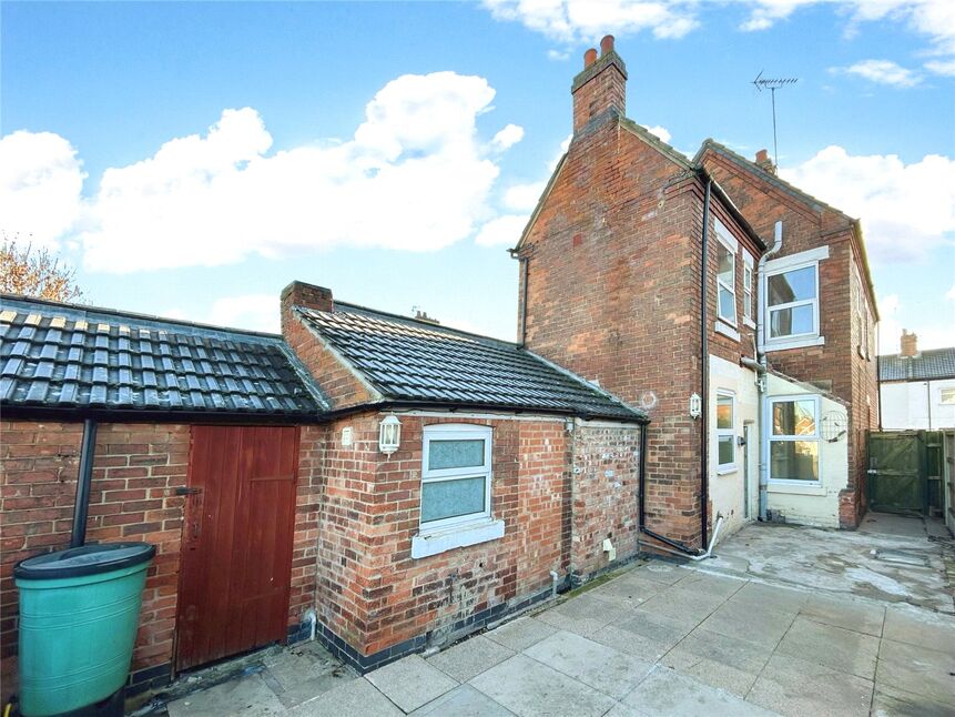 3 bedroom Detached House for sale, Bearwood Hill Road, BurtononTrent