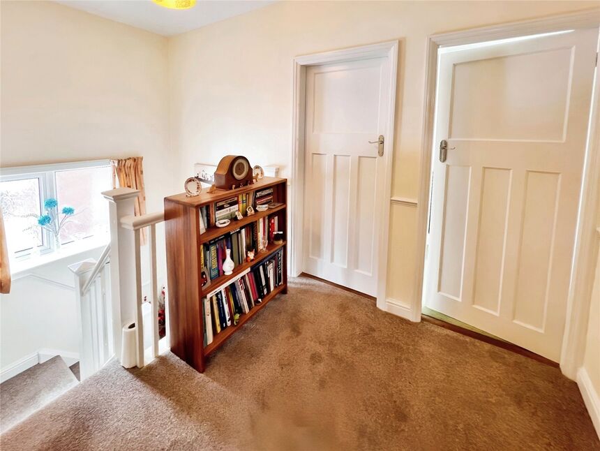 3 bedroom Detached House for sale, Stanton Road, BurtononTrent, DE15