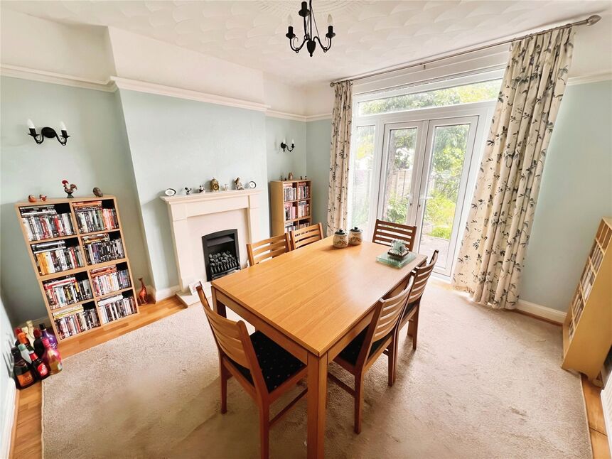 3 bedroom Detached House for sale, Stanton Road, BurtononTrent, DE15