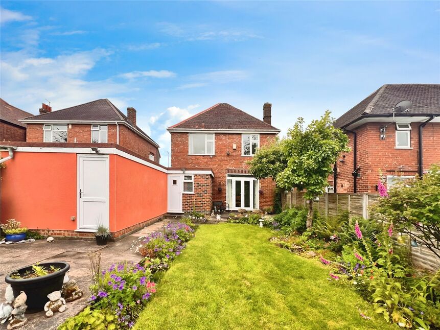 3 bedroom Detached House for sale, Stanton Road, BurtononTrent, DE15