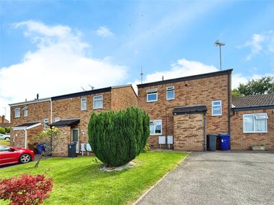 Peregrine Close, 2 bedroom Semi Detached House to rent, &pound;900 pcm