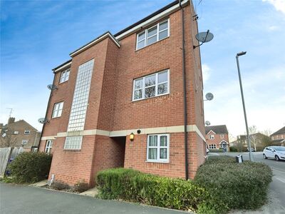 Hawfield Lane, 3 bedroom  Flat for sale, £135,000