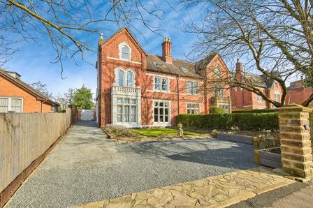 Alexandra Road, 7 bedroom Semi Detached House for sale, £650,000